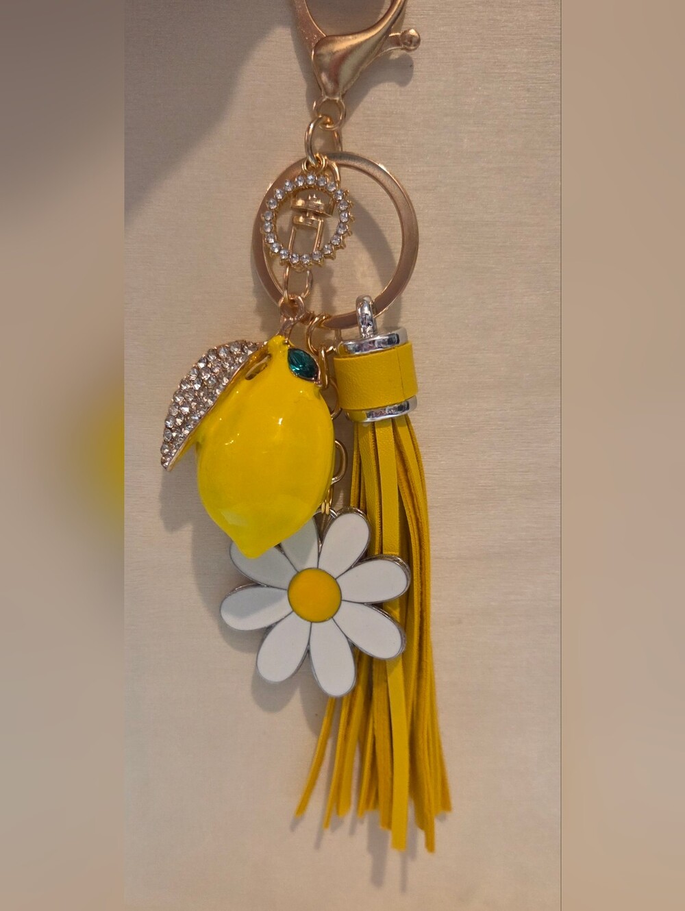 🍋Bright Yellow Lemon Purse Charm • White Daisy Floral Leather Tassel Keychain - Picture 5 of 16